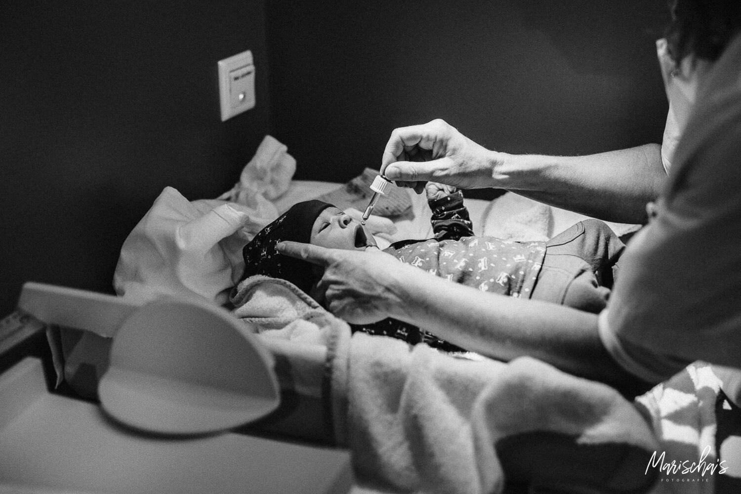 Geboortefotografie van een keizersnede in het ziekenhuis in Limburgrg