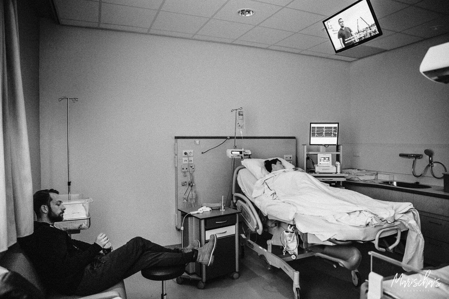 Geboortereportage van een bevallen mama in het ziekenhuis Roermond
