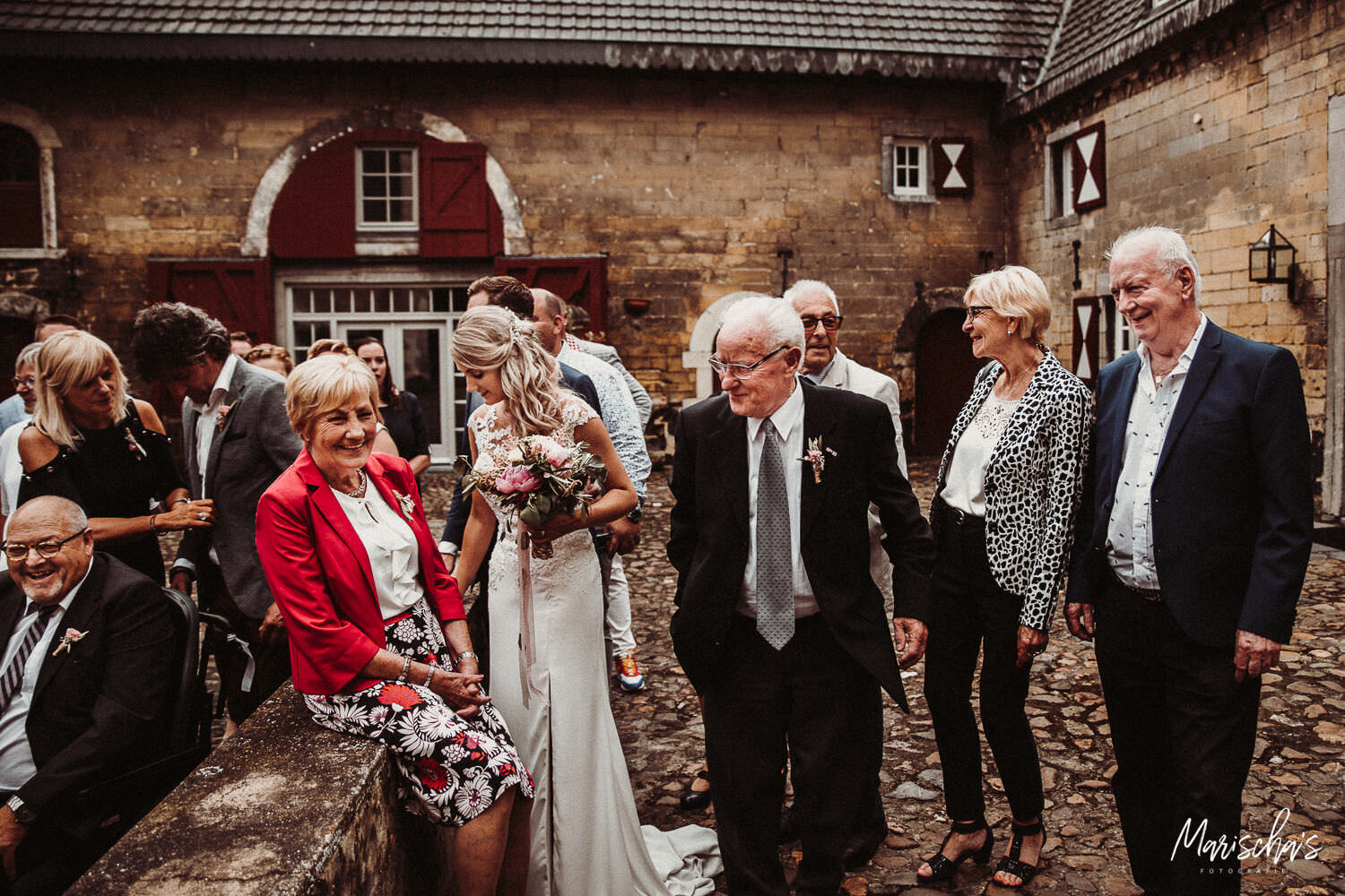 trouwfotograaf voor een trouwreportage bij Sibberhuuske Valkenburg limburg