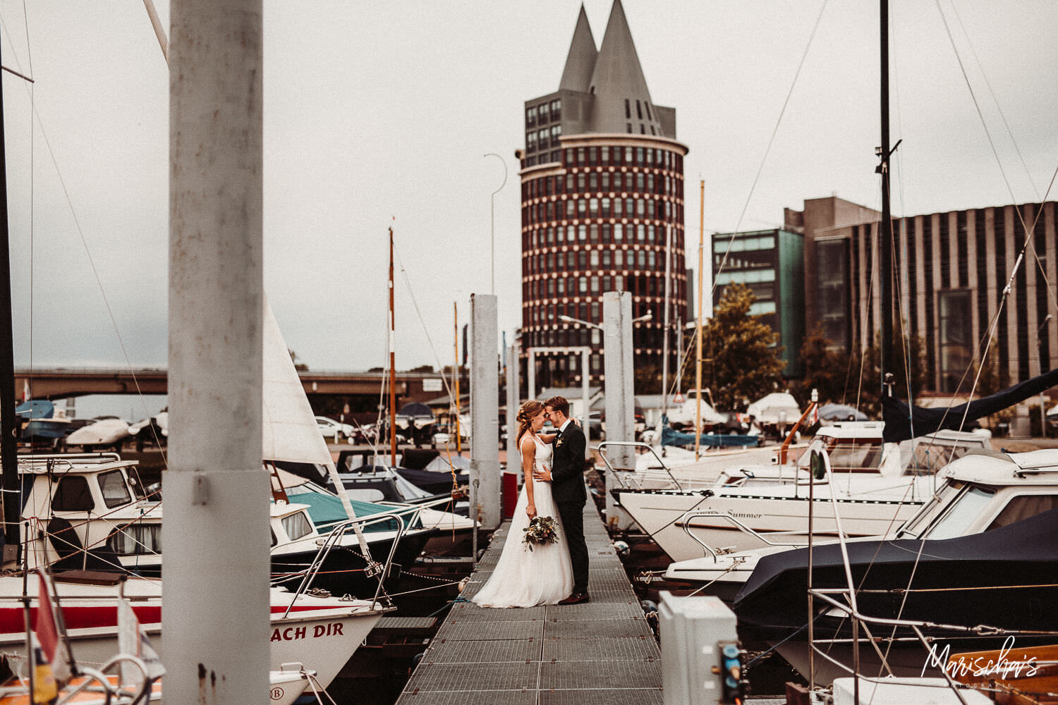 Bruidsfotograaf voor een bruidsreportage bij NU Nautilus in Roermond