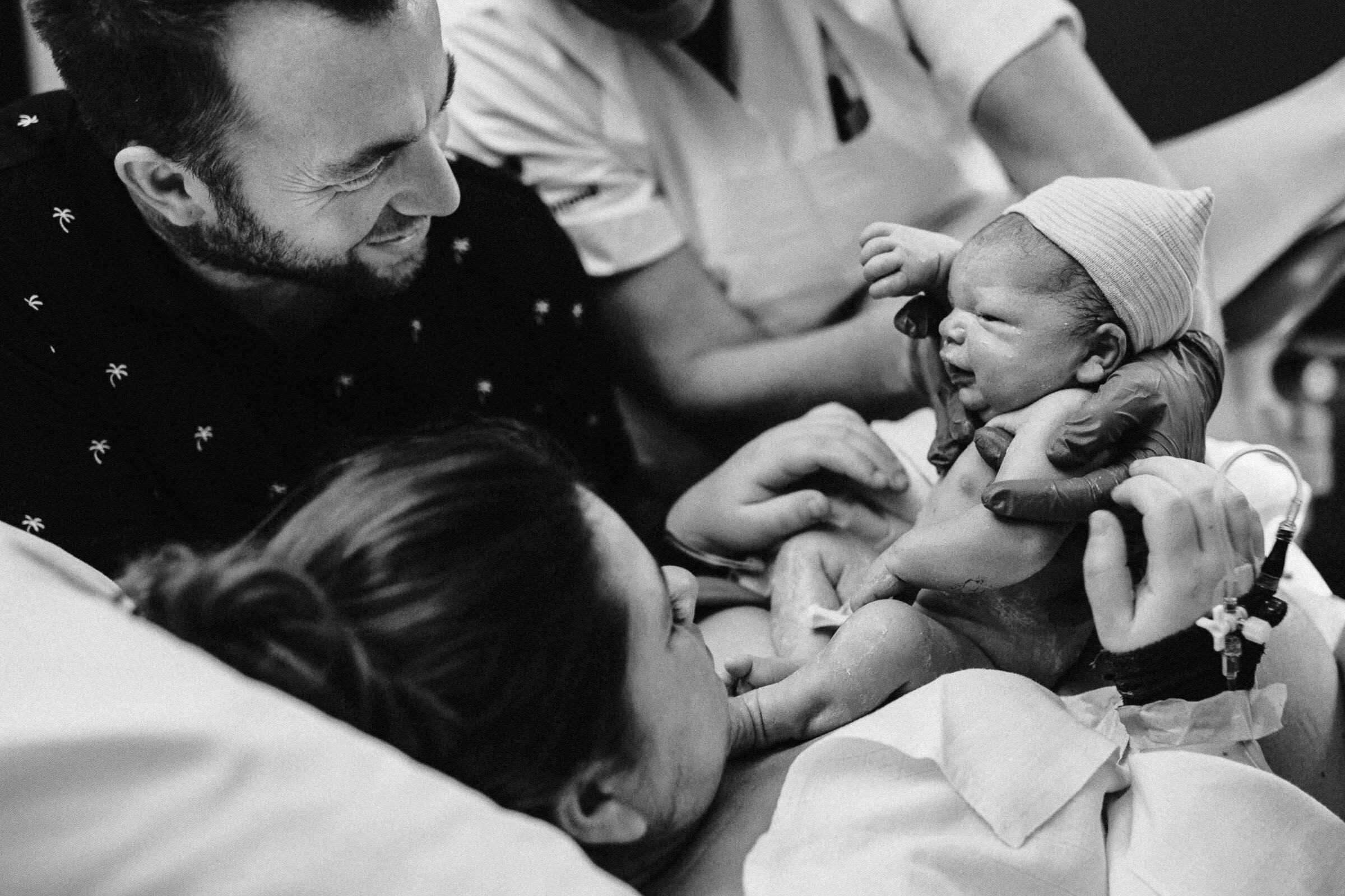 Geboortefotografie van een geboorte in het ziekenhuis in Zuid Limburg
