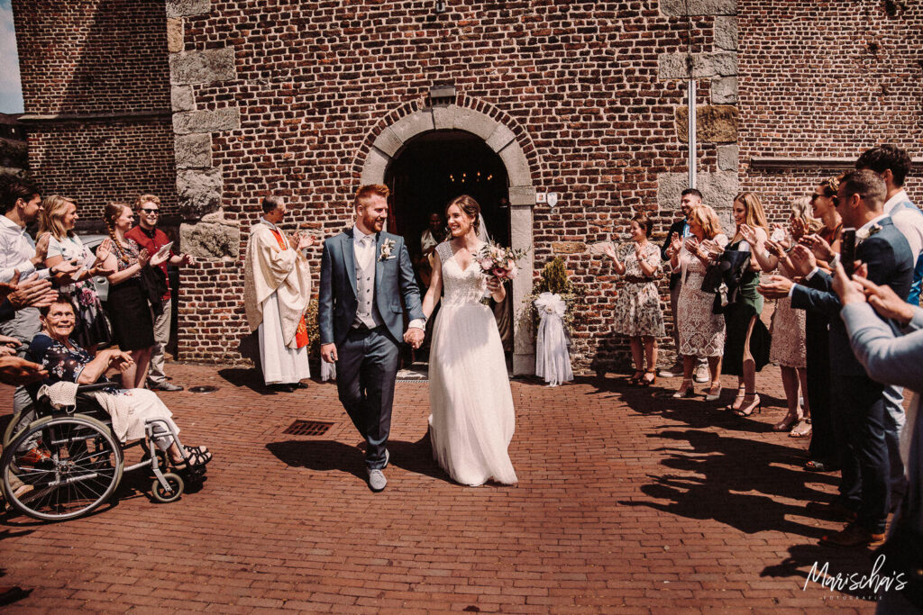 bruidsfotograaf bij een bruiloft bij kasteel erenstein in limburg