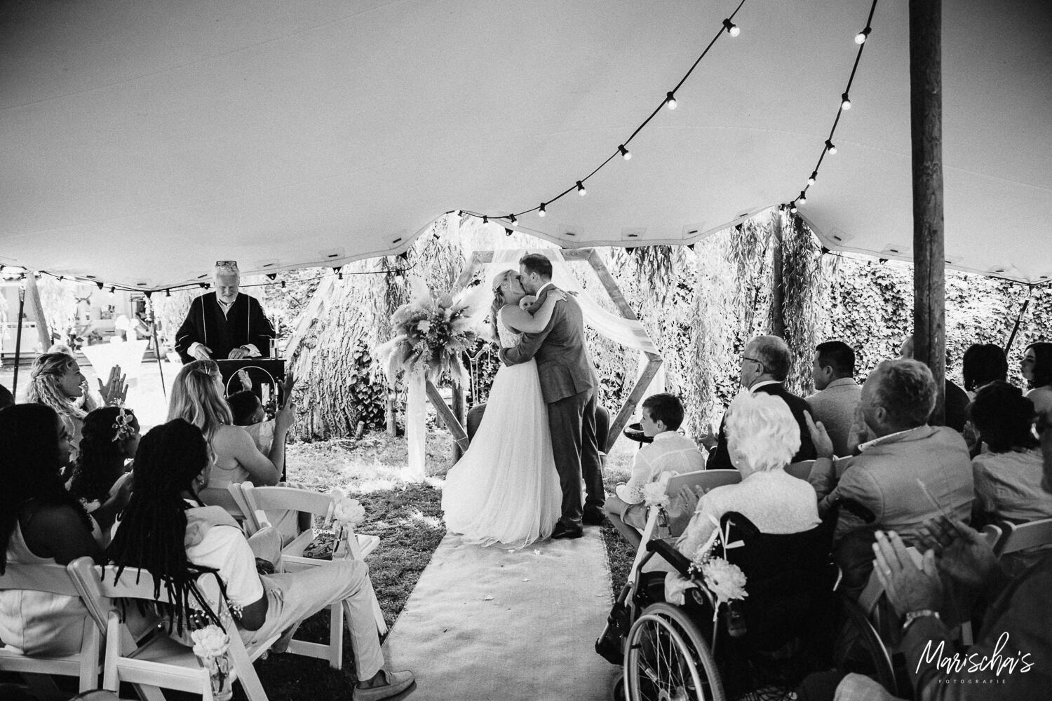 Bruidsfotograaf voor bruidsfotografie bij het geheim van hoorn noord holland