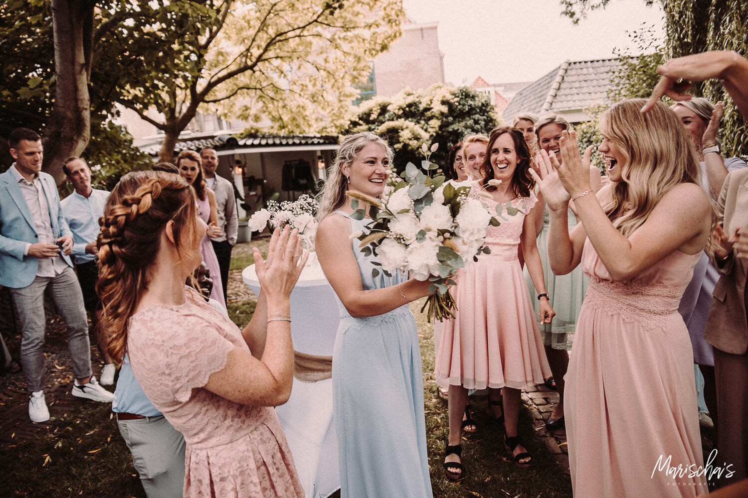 Bruidsfotograaf voor bruidsfotografie bij het geheim van hoorn noord holland