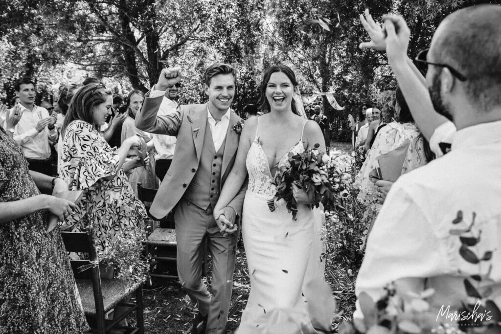 Bruidsfotograaf voor een bruidsreportage van een bruiloft in regio Zeeland