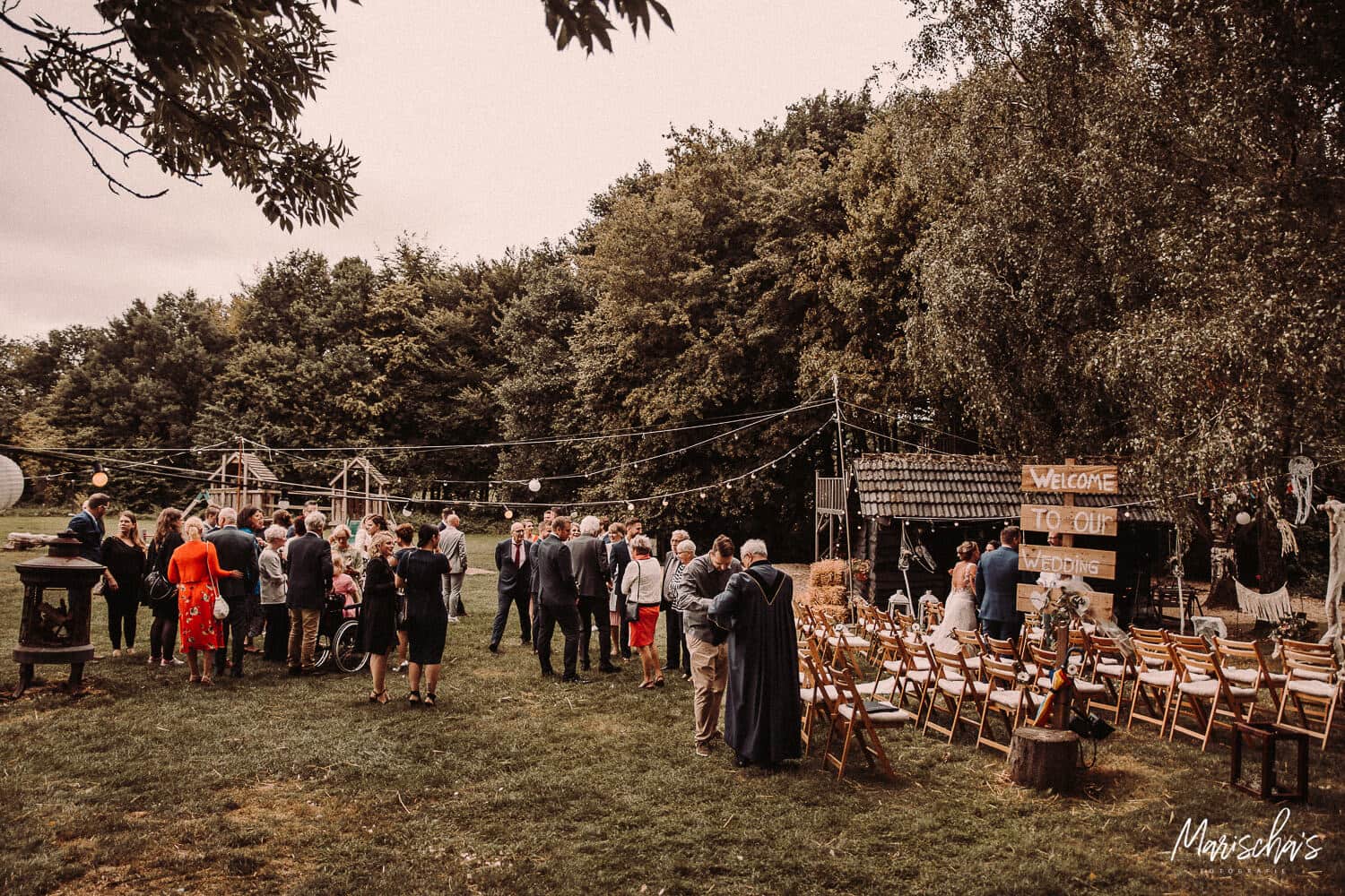 Als fotograaf mocht ik de bruiloft fotograferen van dit bruidspaar bij Aan de Meule in Beek (Limburg).