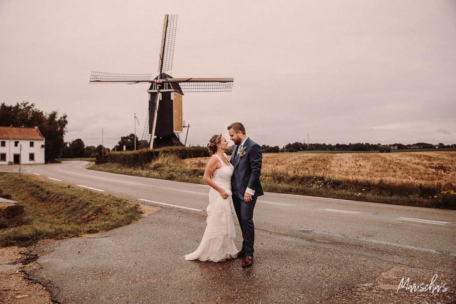 Als fotograaf mocht ik de bruiloft fotograferen van dit bruidspaar bij Aan de Meule in Beek (Limburg).