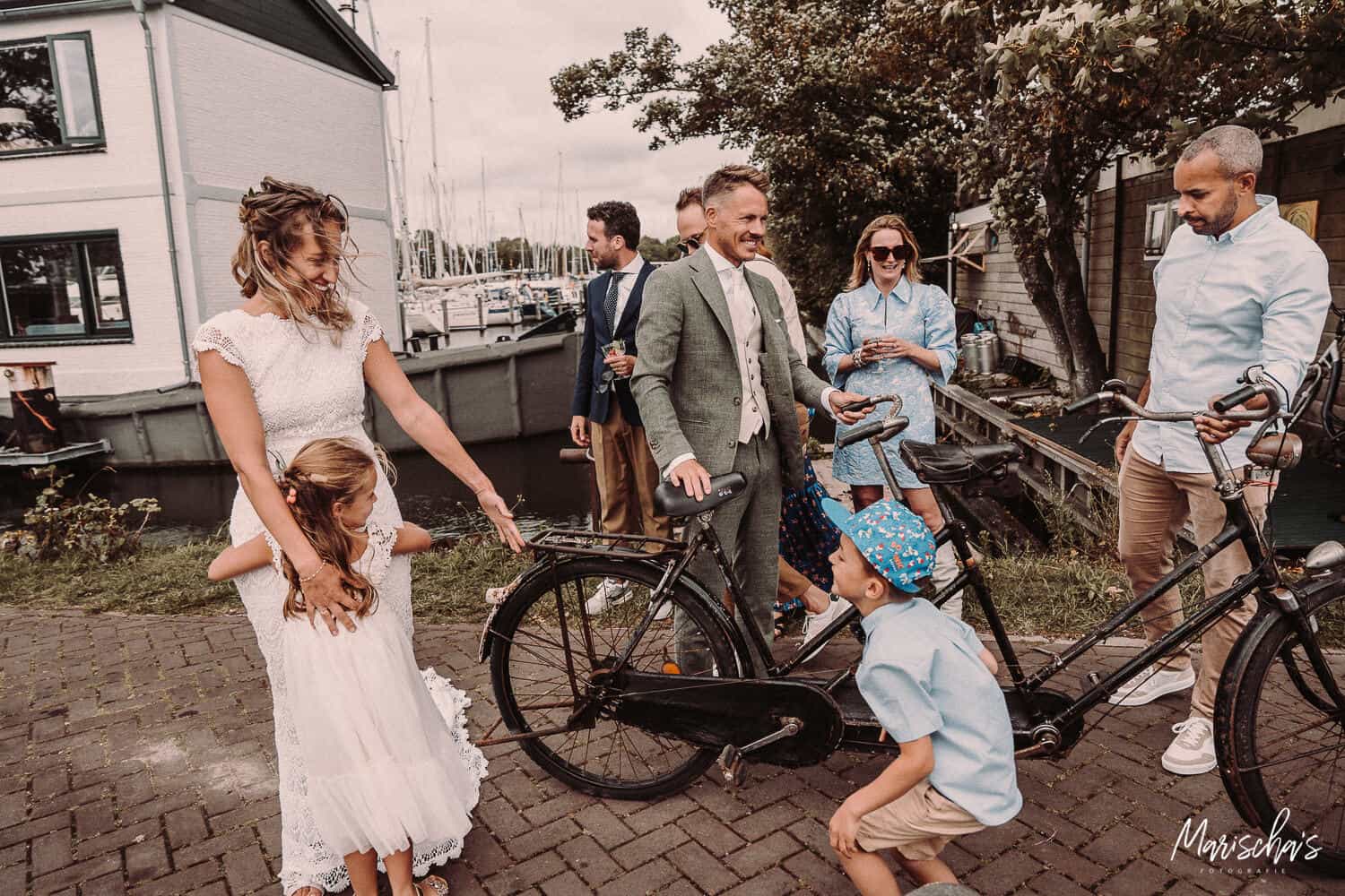 Trouwfotograaf voor een bruiloft bij het mandelahuisje in centrum amsterdam