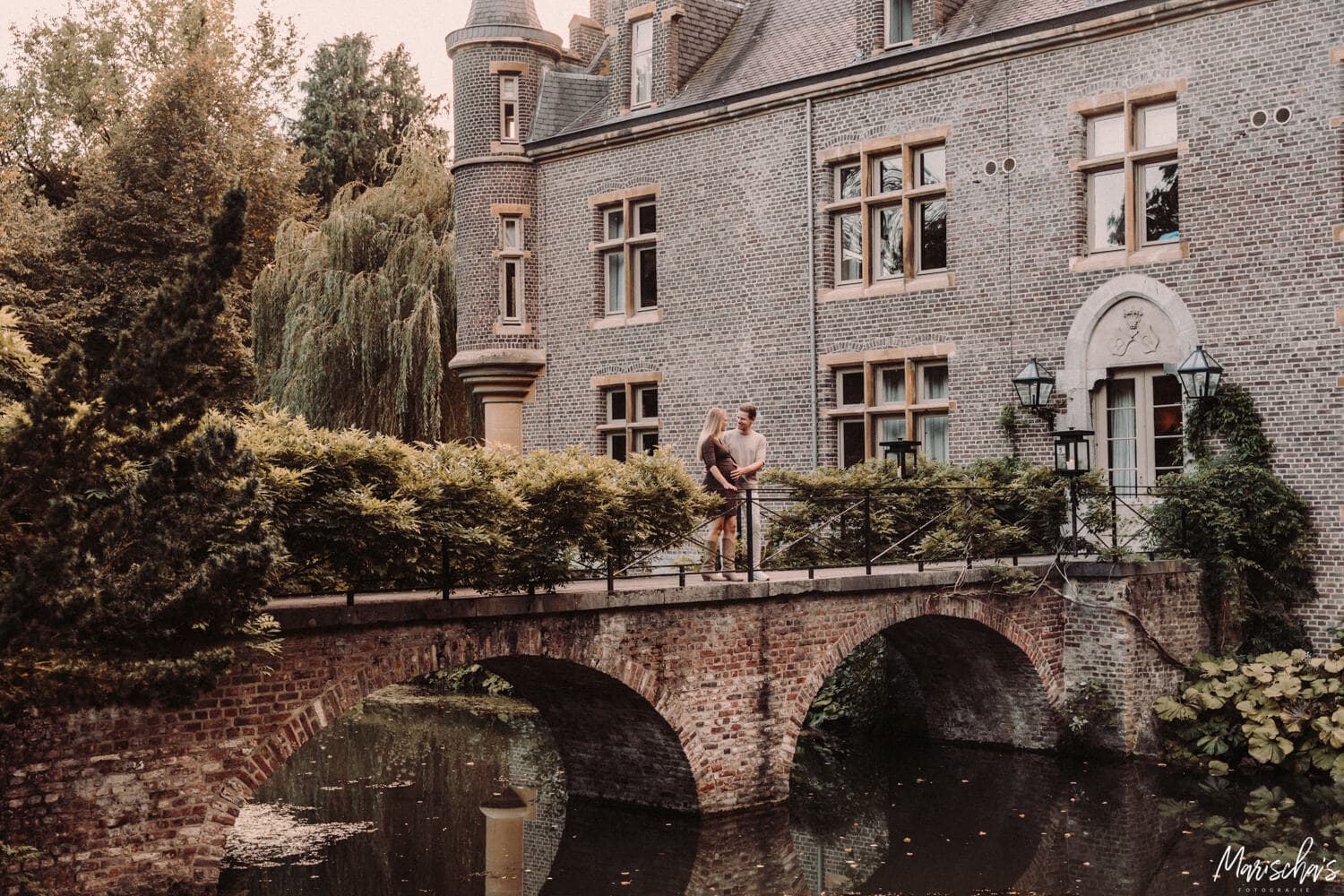 zwangerschapsfotoshoot kasteel terworm