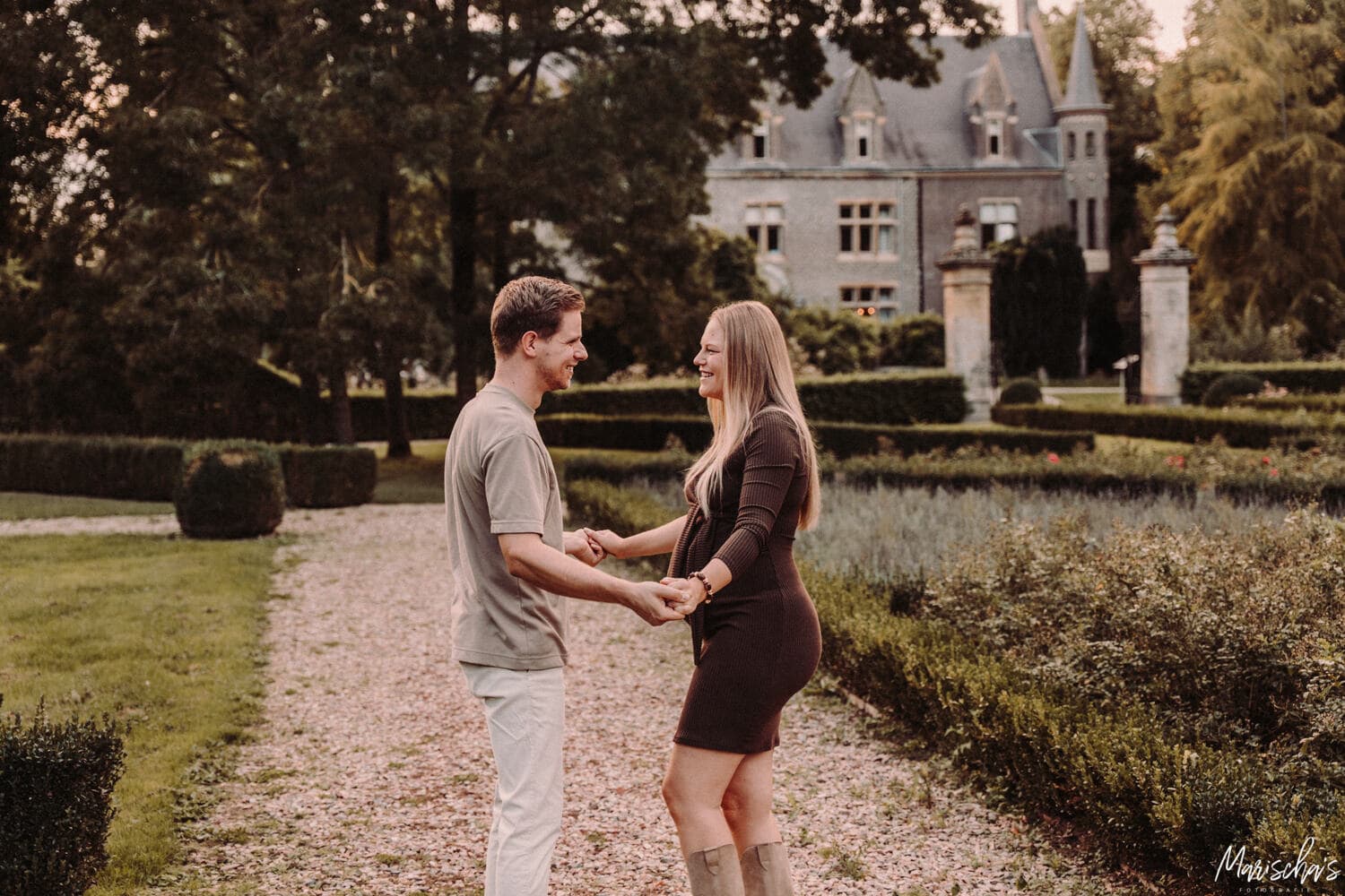 zwangerschapsfotoshoot kasteel terworm