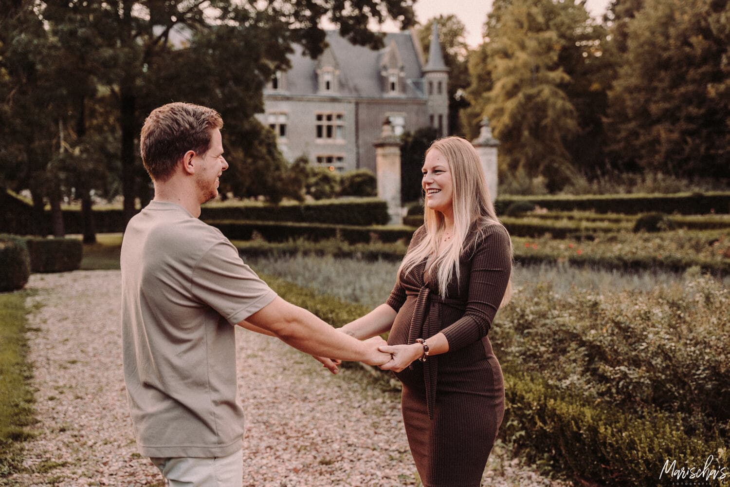 zwangerschapsfotoshoot kasteel terworm